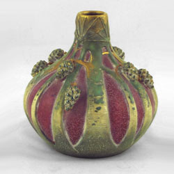 amphora dachsel pine cone