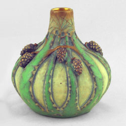 amphora dachsel pine cone